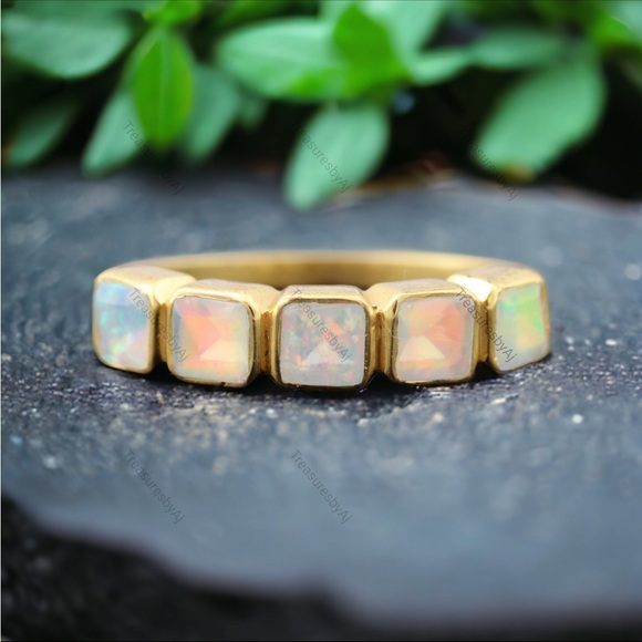 Jewelry - 🆕 (NEW IN BOX) Princess Opal Band Ring. Size 7.25 / 7¼. Yellow Gold Plated